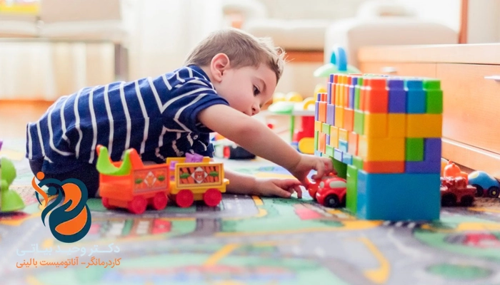 نقش والدین در بهبود تعاملات اجتماعی کودک مبتلا به اوتیسم